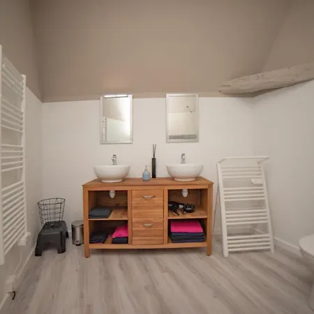 Сasa de vacaciones Le Petit Cocon De La Butte Gourdon-en-quercy